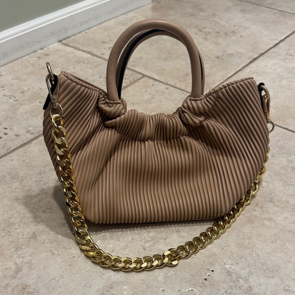 Elegant Tan Pleated Handbag with Gold Chain